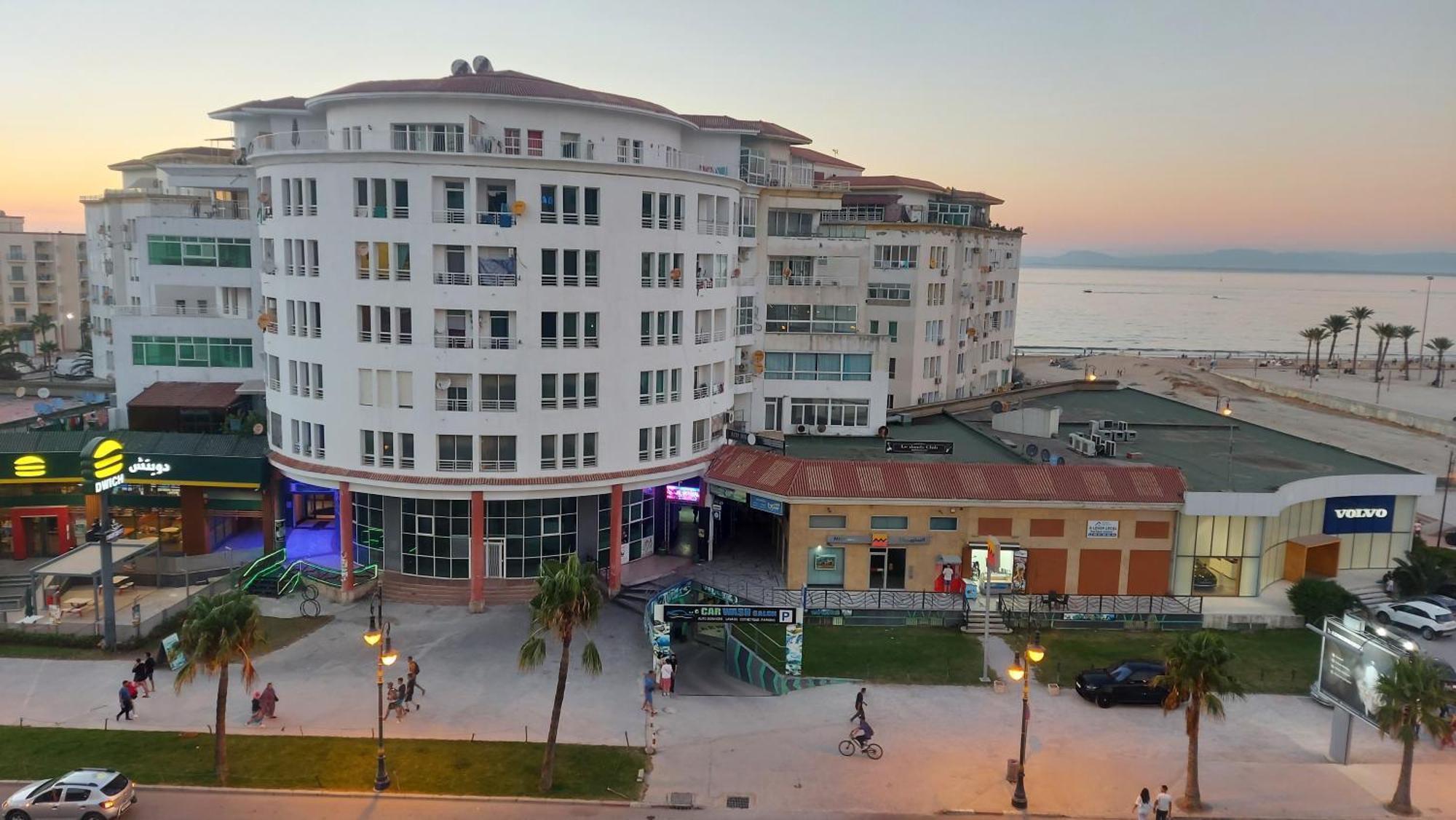 Oceanview Apartment With Stunning City View Tangeri Esterno foto